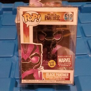 Marvel Black Panther #612 Funko Marvel Collector Corp Exclusive Glow In The Dark